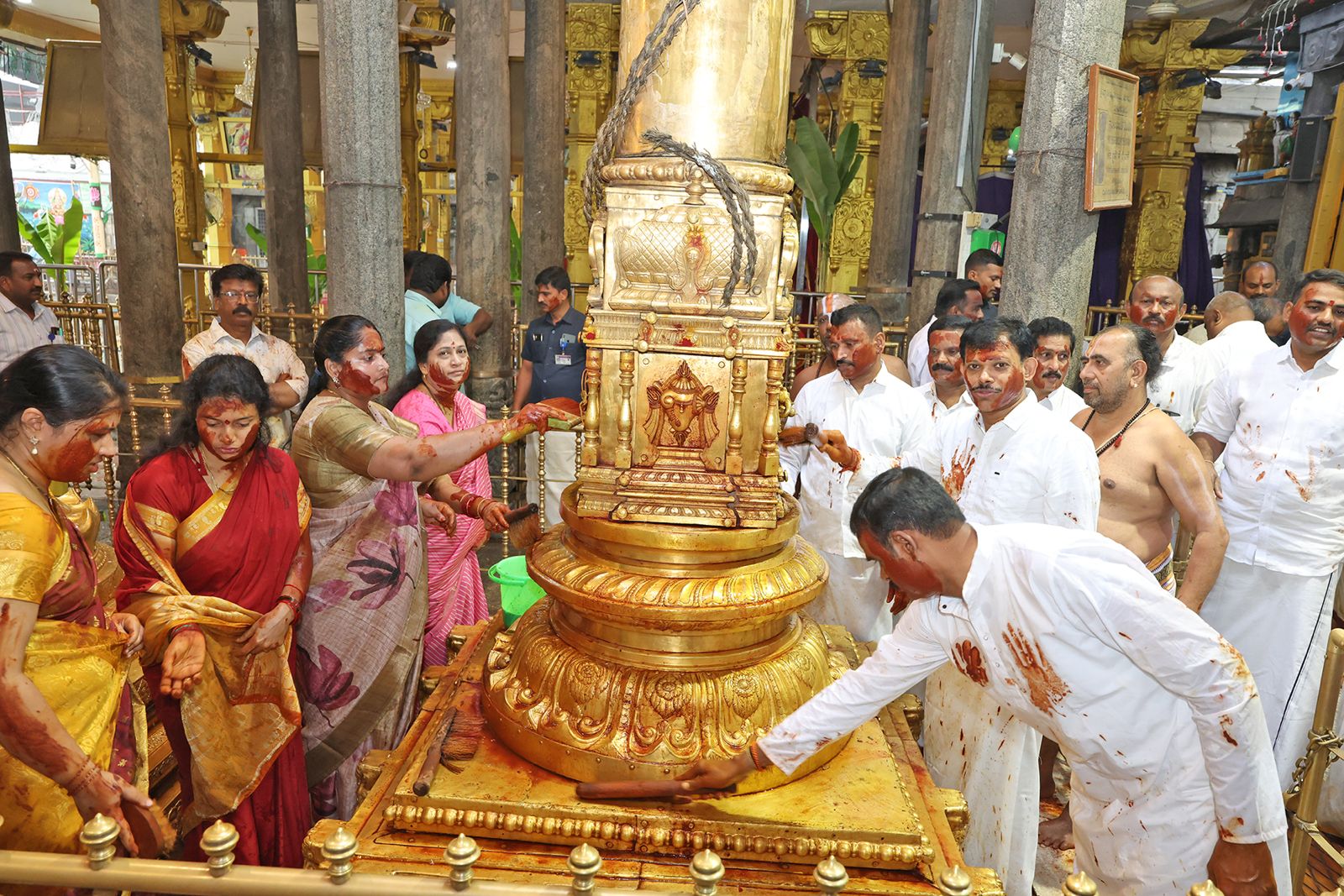 Andhra Pradesh Reviews Arrangements for Visits by President, VP, and PM