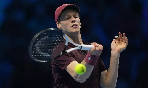 Jannik Sinner Opens ATP Finals Title Defense by Beating Auger-Aliassime