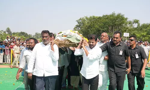 Ande Sri Laid To Rest With Full State Honours Ande Sri Laid To Rest With Full State Honours