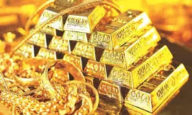 Gold Futures Jump Rs 1,458 as Fed Rate Cut Bets Strengthen