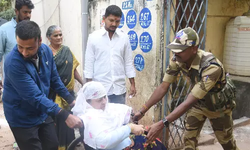 Senior Citizens Turn Up Early to Cast Votes Senior Citizens Turn Up Early to Cast Votes