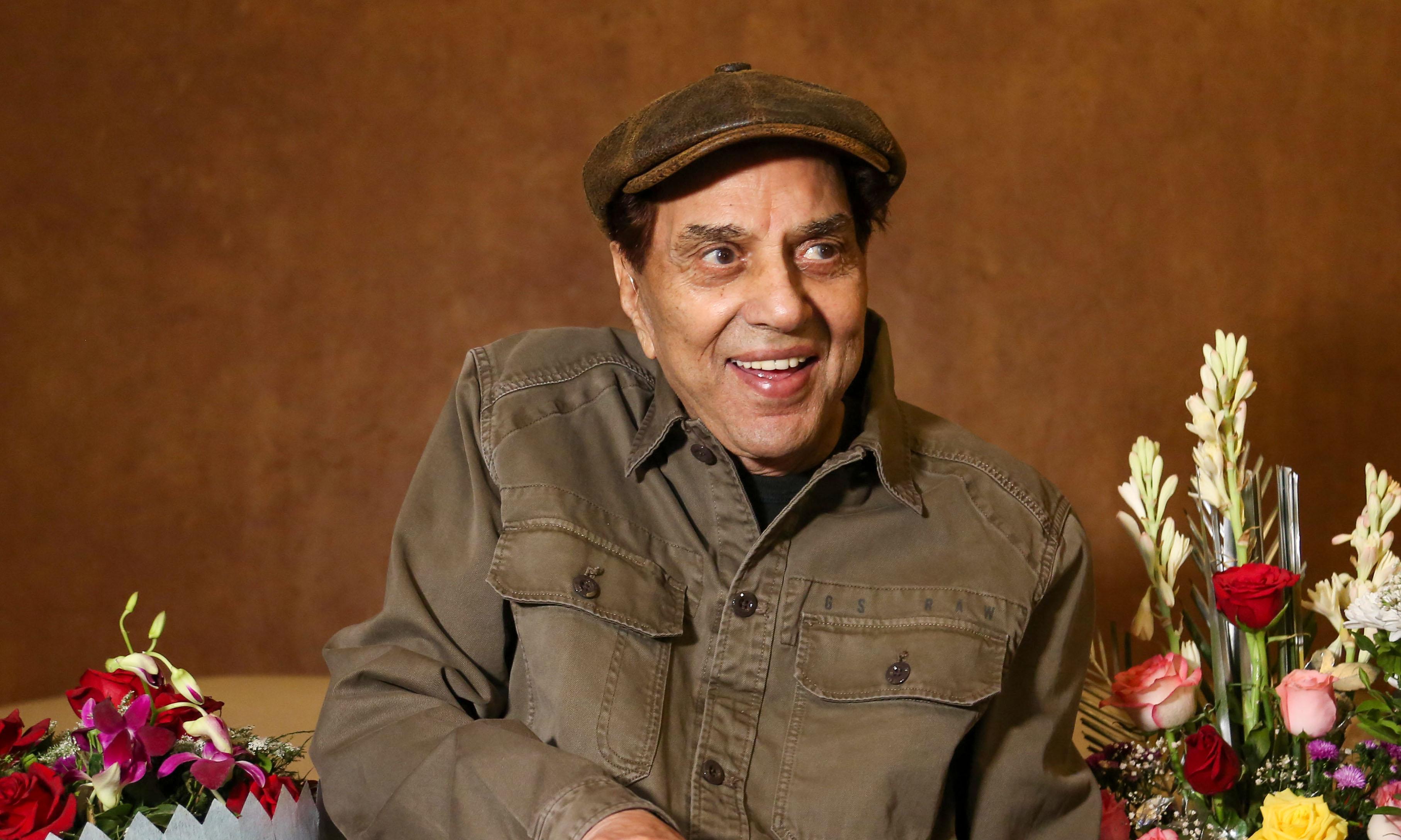Actor Dharmendra Discharged From Hospital