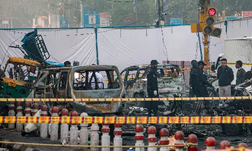 Delhi Blast: 2 Cartridges, Explosives Collected Delhi Blast: 2 Cartridges, Explosives Collected