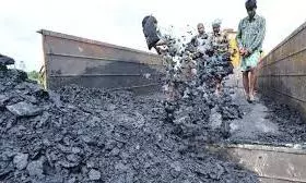 Miners Protest Over High Royalty Charges In Nandyal