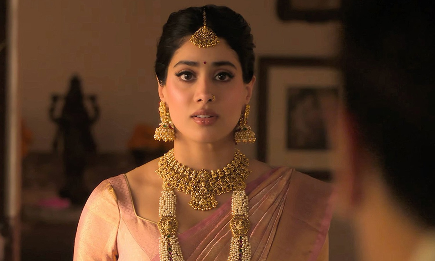 Director Advises Janhvi Kapoor to Prioritize Tollywood Over Bollywood