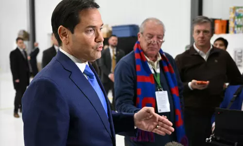 G7 Diplomats Back Ukraine, Skirts Trade Disputes