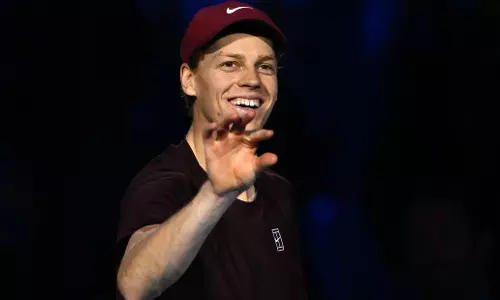 Sinner Cruises Past Zverev into ATP Semis