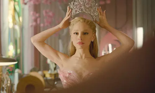 Ariana Grande on What Draws Her to Glinda: “Her Emotional Arc Is My Favorite”