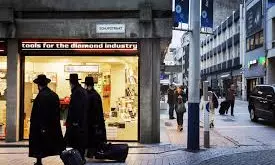 Chasing the Louvre Loot : Inside Antwerps Jewellery Underworld