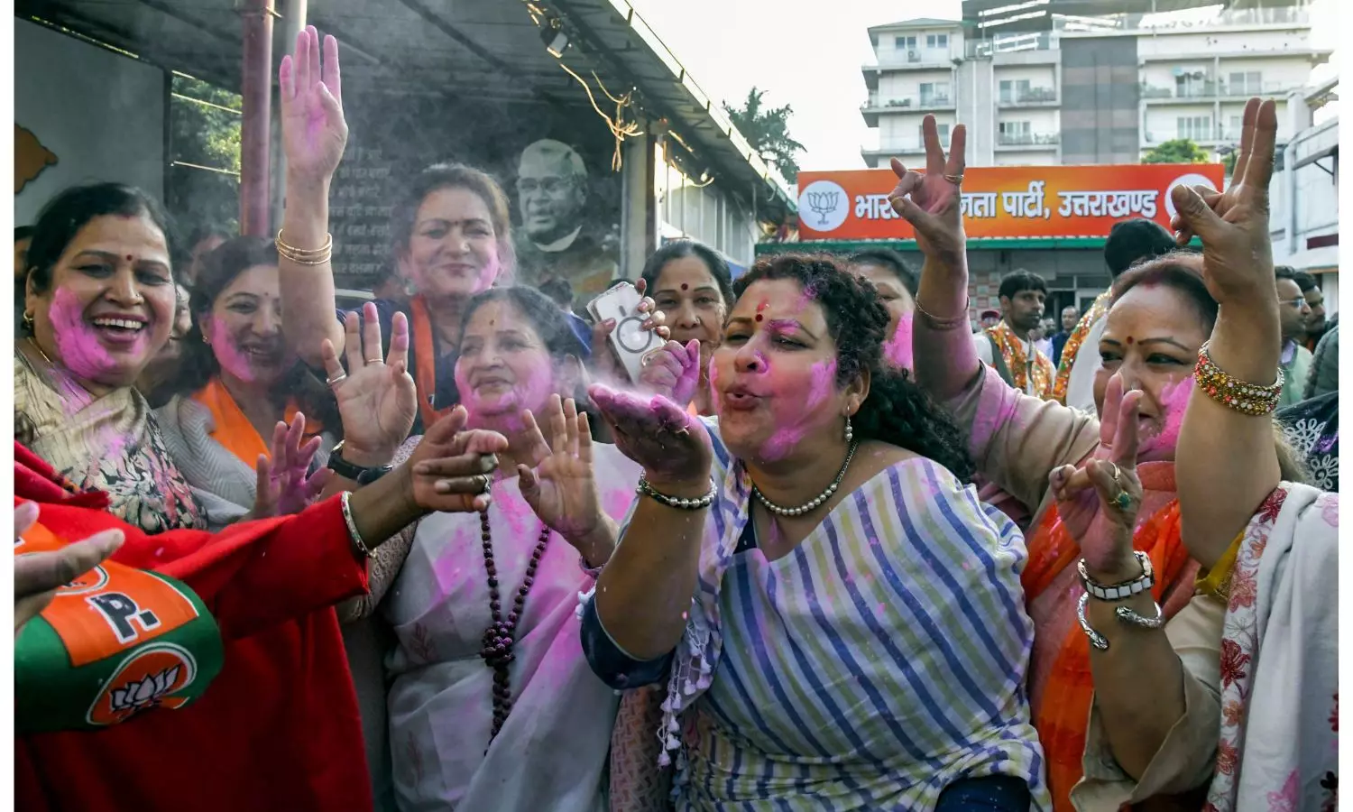Bihar Election Results 2025: Dramatic Finish as Key Parties Sweep Crucial Seats; New Power Balance Emerges