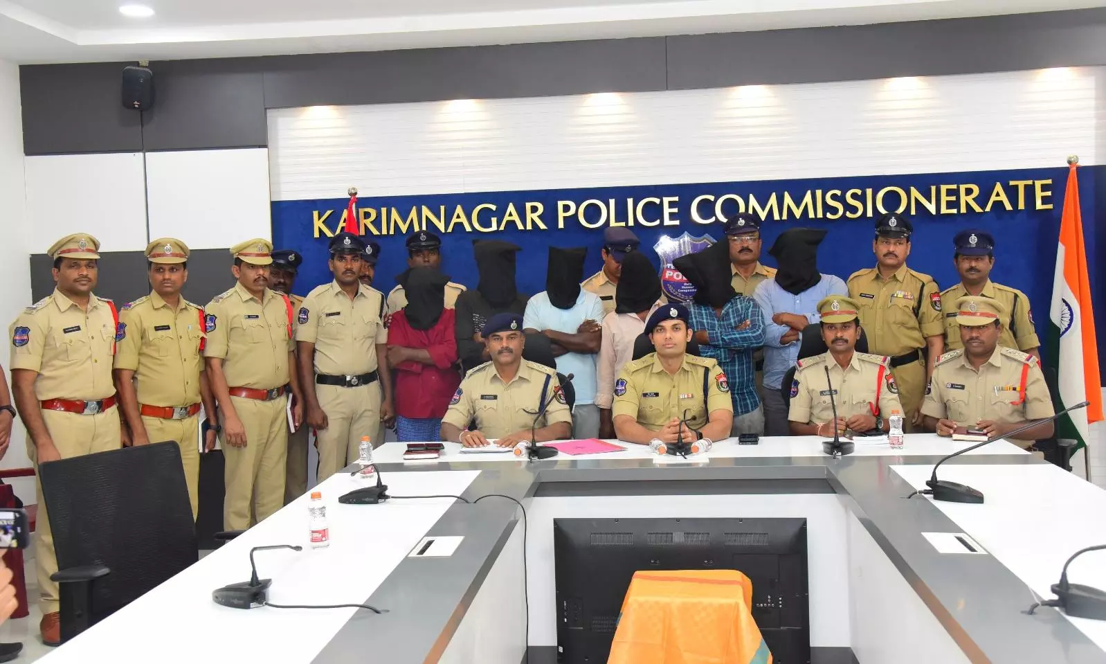 6 Held As Police Recover ₹20 Lakh Stolen Property In Karimnagar 6 Held As Police Recover ₹20 Lakh Stolen Property In Karimnagar