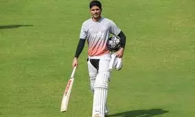 Shubman Gill Retires Hurt With Neck Sprain