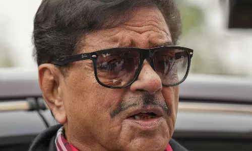 Shatrughan Hails Bihar, Nitish For NDA Win, Stumps TMC