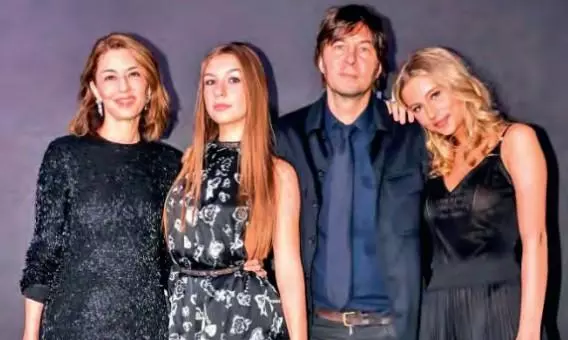 Family Style And The Red-Carpet Inheritance