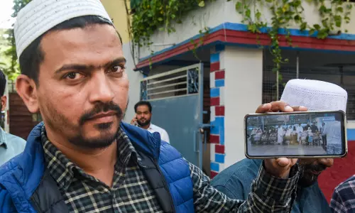 Travel Agents Close Their Offices Fearing Backlash