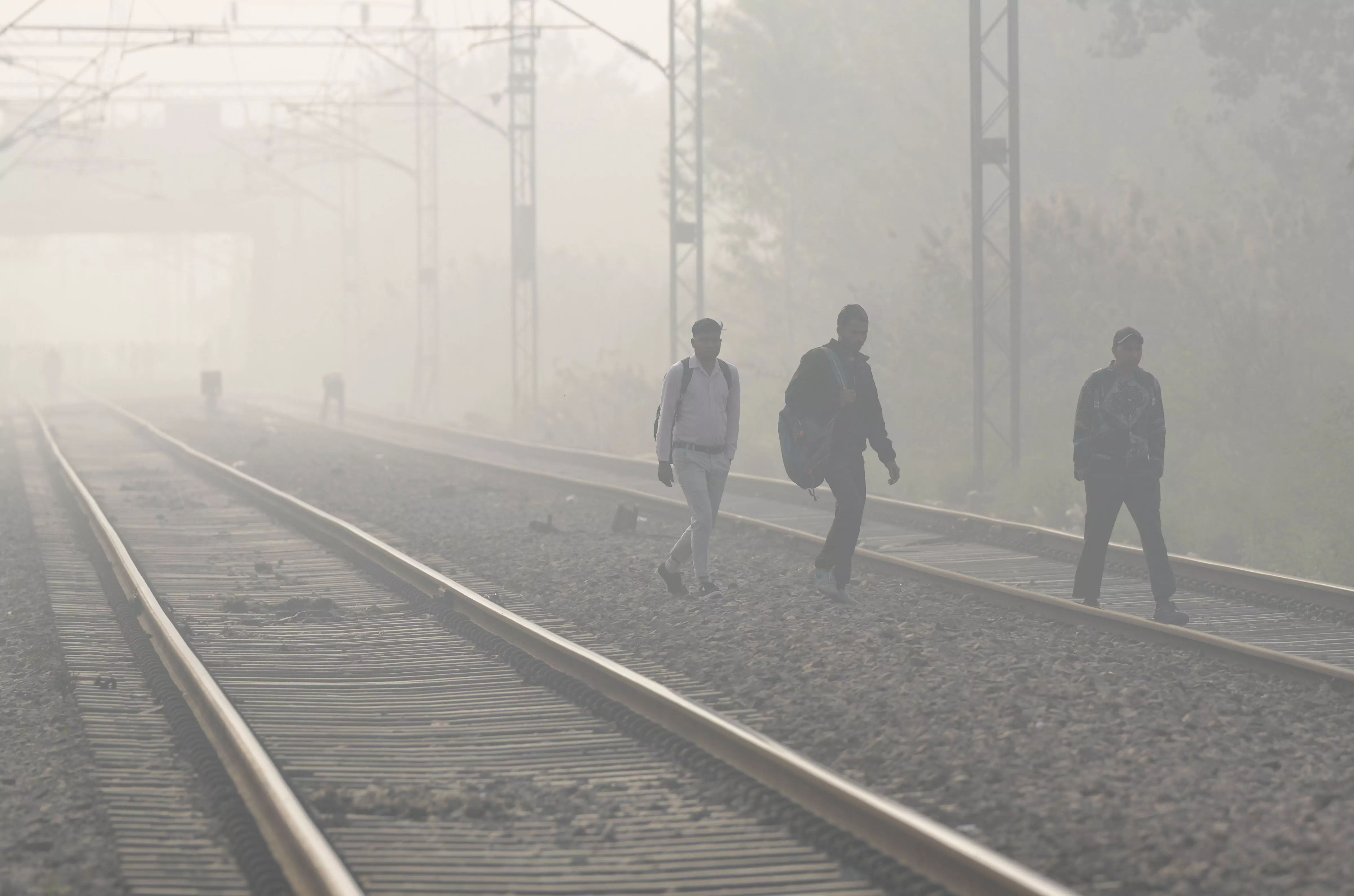 Delhi Pollution: Residents, Students Stage Protest at Jantar Mantar Delhi Pollution: Residents, Students Stage Protest at Jantar Mantar
