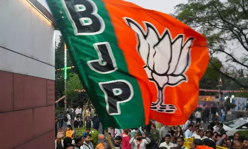 BJP Gears Up With 3-Pronged Strategy to Wrest West Bengal From Mamata
