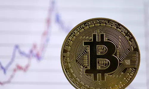 Bitcoin Drops Below $90,000 in Sign of Souring Mood