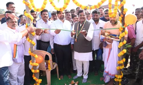 Vivek Opens Sand Market, Says Illegal Mining Down in Chennur