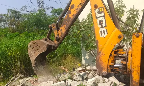 HYDRAA Clears 450 sq yd Park Encroachment