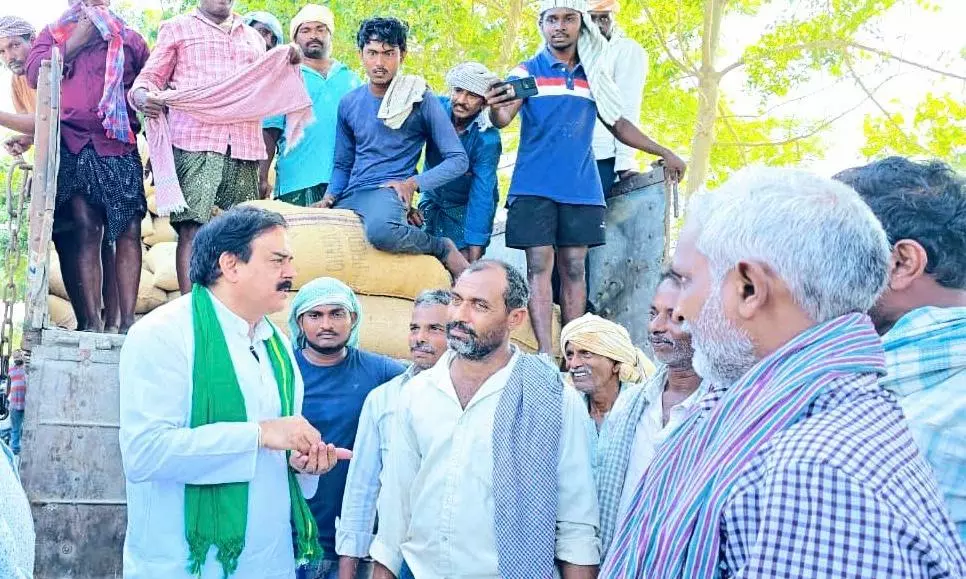 AP introduces WhatsApp Service For Paddy Procurement From Farmers