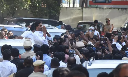 Jagan Appears Before Nampally Court