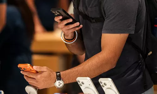 Memory Chip Crunch Set to Drive Up Smartphone Prices Memory Chip Crunch Set to Drive Up Smartphone Prices