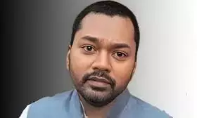 Nitish Kumar Takes Oath As Bihar CM for 10th Time, Son Nishant Hails Mandate Nitish Kumar Takes Oath As Bihar CM for 10th Time, Son Nishant Hails Mandate