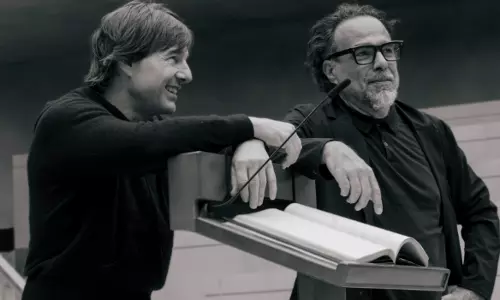 Tom Cruise Shares BTS pictures with Alejandro G Inarritu from upcoming film Tom Cruise Shares BTS pictures with Alejandro G Inarritu from upcoming film
