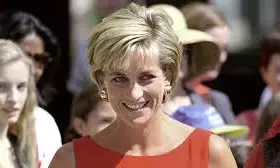 Princess Diana Enters Paris Waxwork Museum