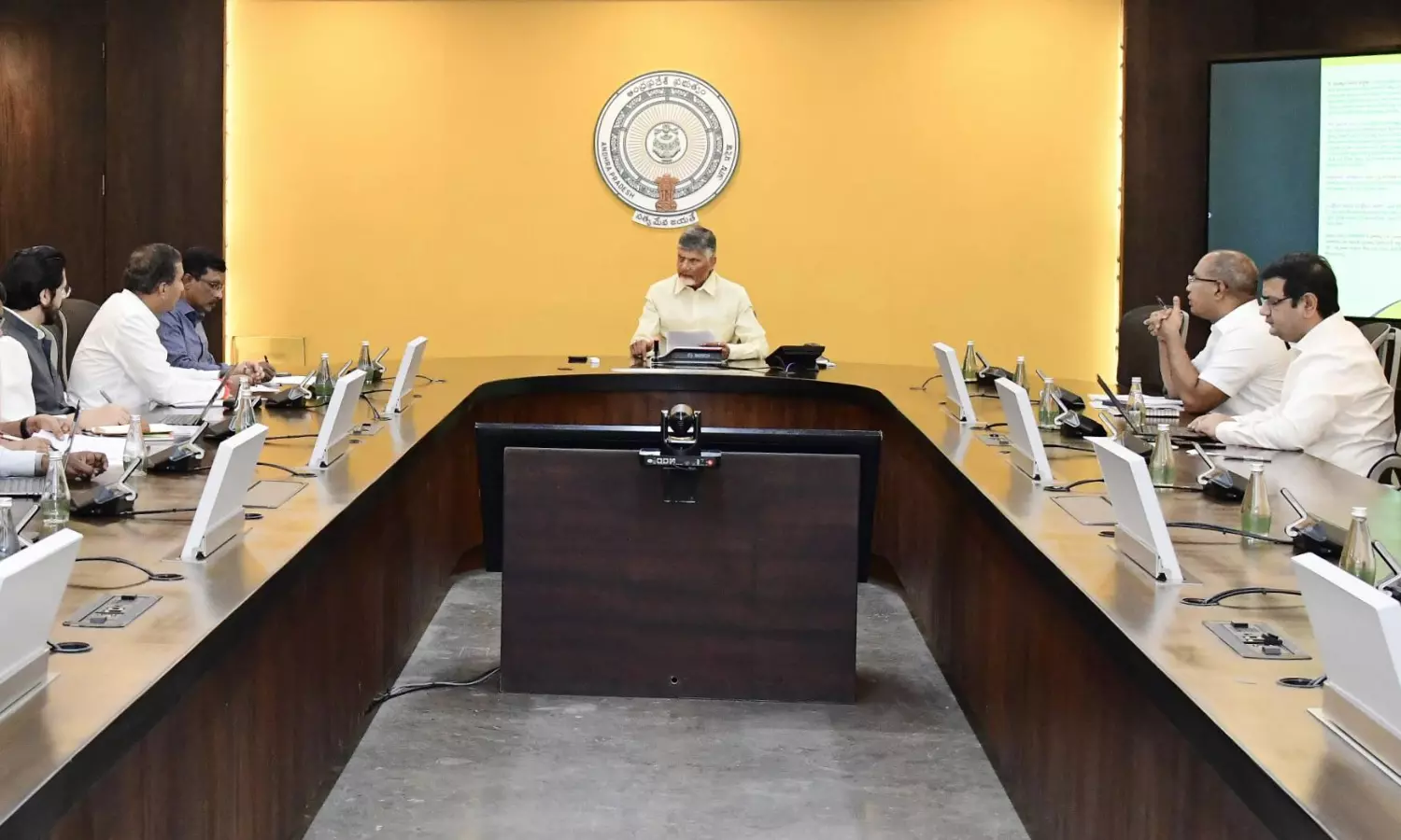 CM Naidu Reaffirms PPP Mode for Medical Colleges Under Govt Supervision