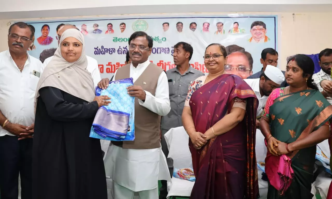 Minister Vivek Says His Wife Also Sought Quality Indiramma Sari