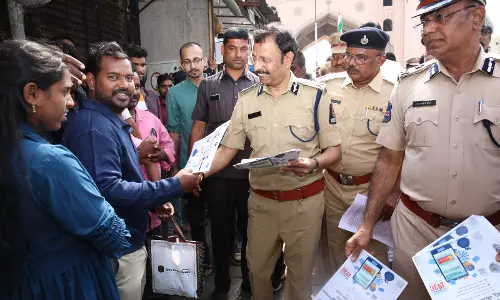 Police Hold First-Ever Cyber Rally in Old City