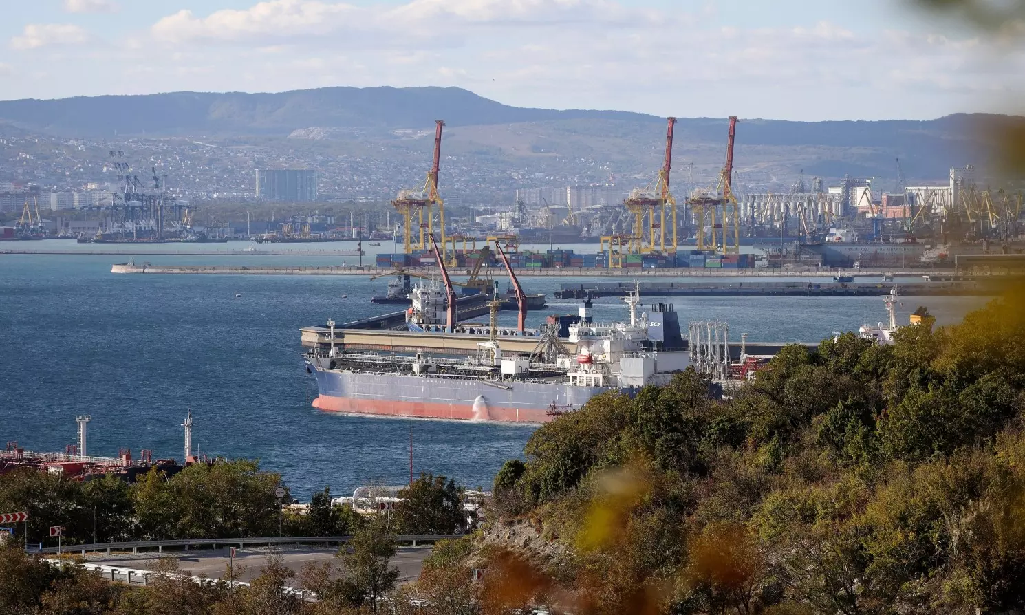 New US Sanctions Threaten to Disrupt Indias Russian Oil Lifeline