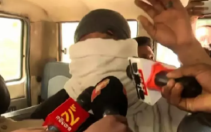 Darjeeling Woman Critical After Boyfriend Slits Her Throat Near Buddha Park in Bhubaneswar Darjeeling Woman Critical After Boyfriend Slits Her Throat Near Buddha Park in Bhubaneswar