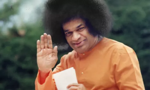 Sathya Sai Baba’s Teachings Shine on His Birth Anniversary