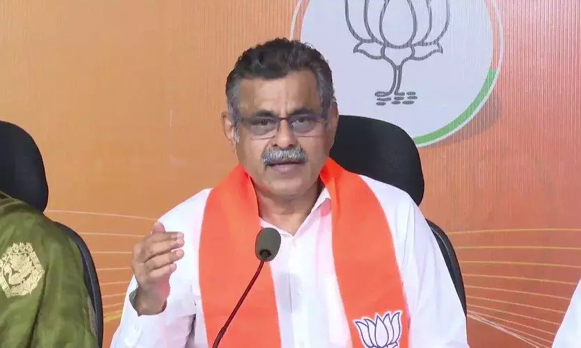 MP Konda Urges CM to Order Probe Against KTR