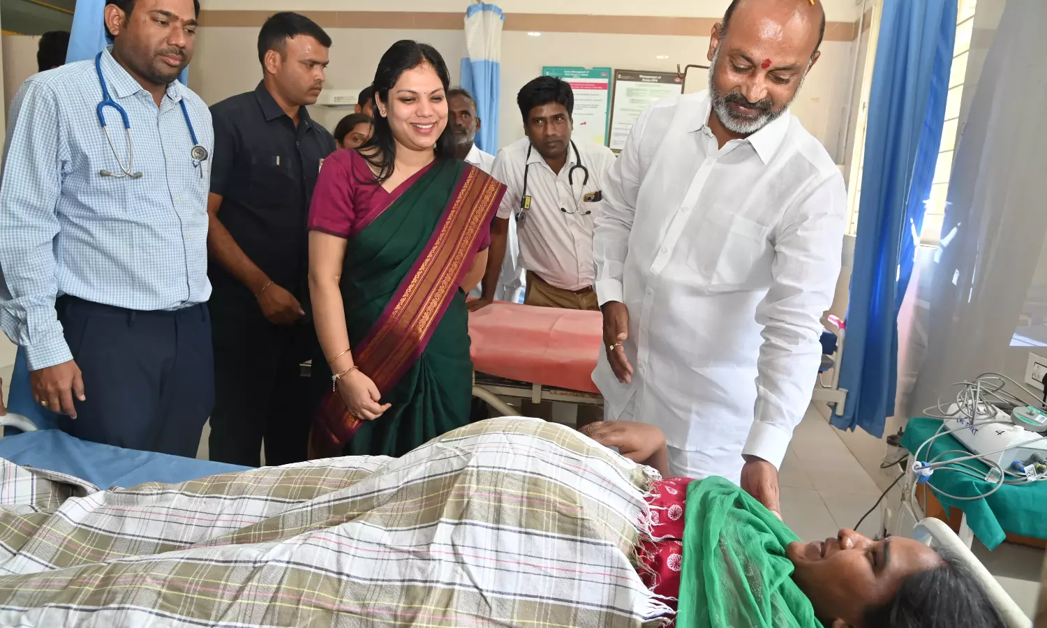 Telangana Govt Hospitals Lack Basic Facilities, Losing Public Trust, Says Bandi