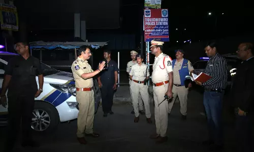 Sajjanar Conducts Surprise Inspections to Strengthen Night Policing