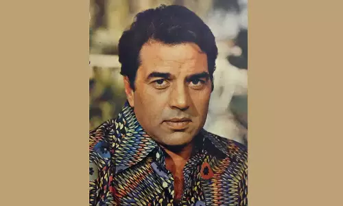Celebrities Mourn Dharmendra: Tributes Pour in for Indian Cinema’s ‘Original He-Man’ Celebrities Mourn Dharmendra: Tributes Pour in for Indian Cinema’s ‘Original He-Man’