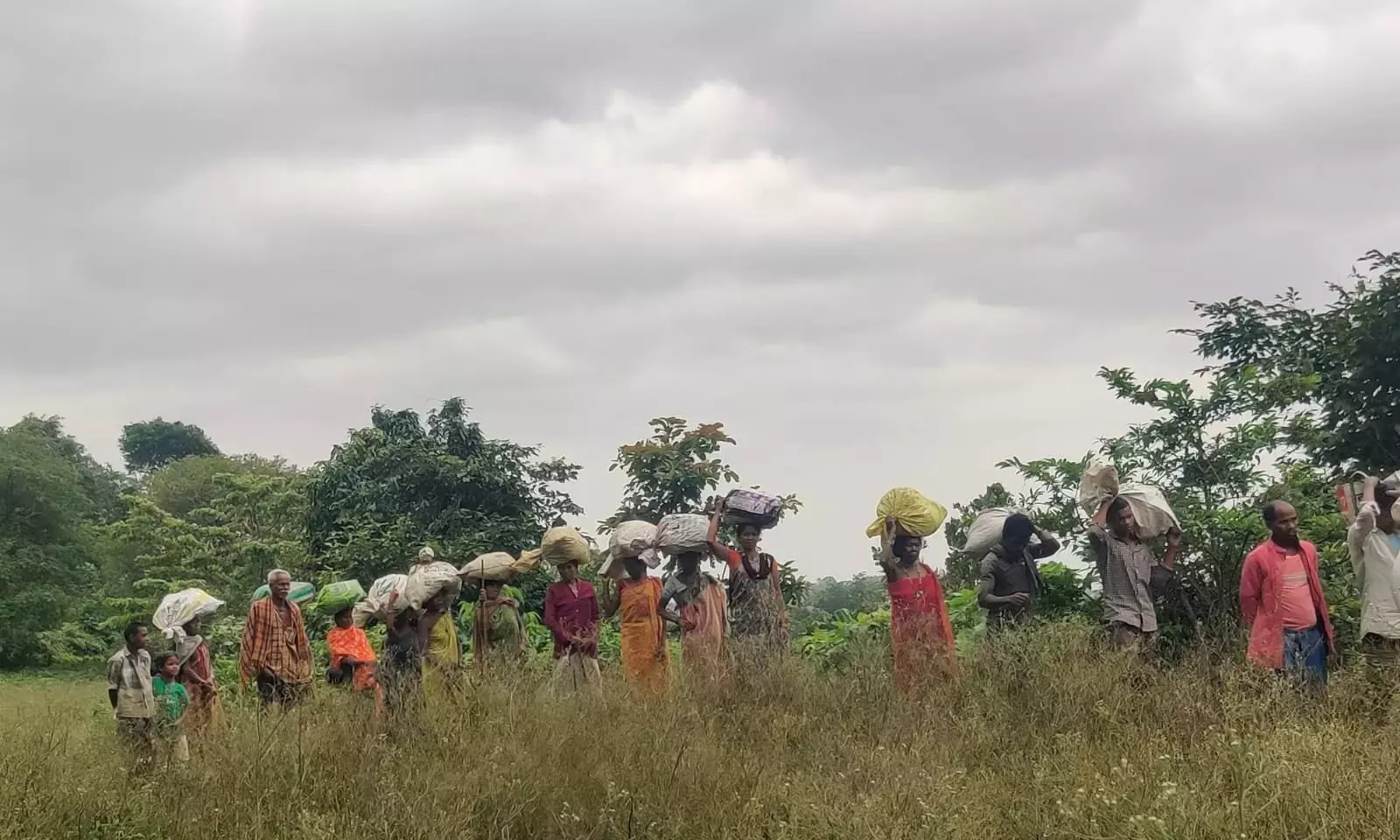 Vishakhapatnam: Anakapalle Tribal Farmers Allege Mining Mafia Blocking Relief Vishakhapatnam: Anakapalle Tribal Farmers Allege Mining Mafia Blocking Relief