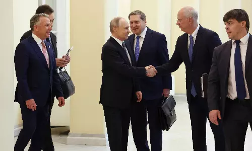 Trump Sends Envoy to Moscow to Finalise Ukraine Deal Trump Sends Envoy to Moscow to Finalise Ukraine Deal