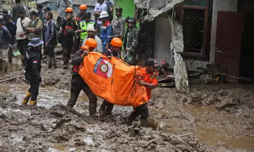 Flash Floods, Landslides Kill At Least 10 in Indonesia’s Sumatra