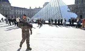 4 More Arrested In $102M Louvre Jewel Heist, Paris Prosecutor Says