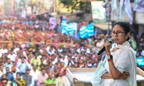 Stalin, Mamata Reaffirm Commitment to Constitutional Values
