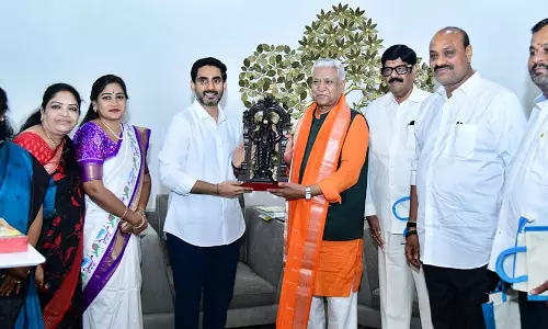 Lokesh Meets Senior RSS Leader Ram Lal In Undavalli