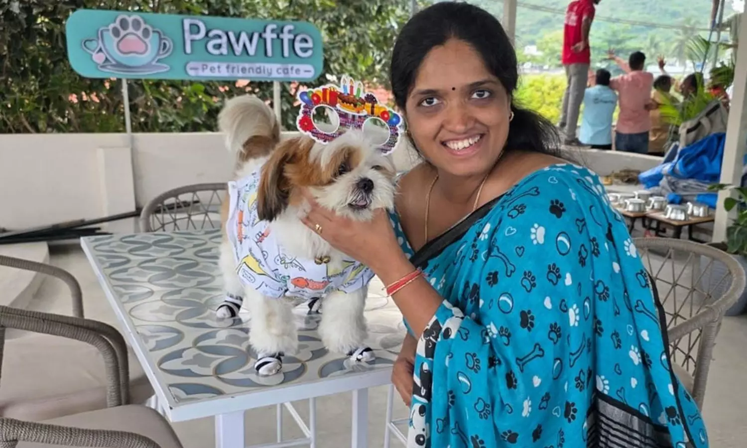Cafes Open in Vizag for Pets, Owners