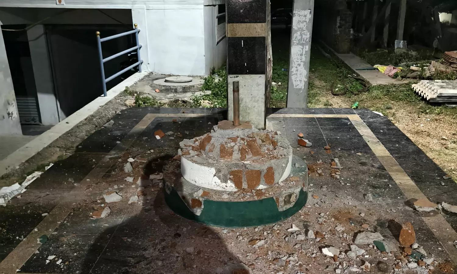 Congress Flagpoles Vandalised in Yadadri–Bhongir Villages