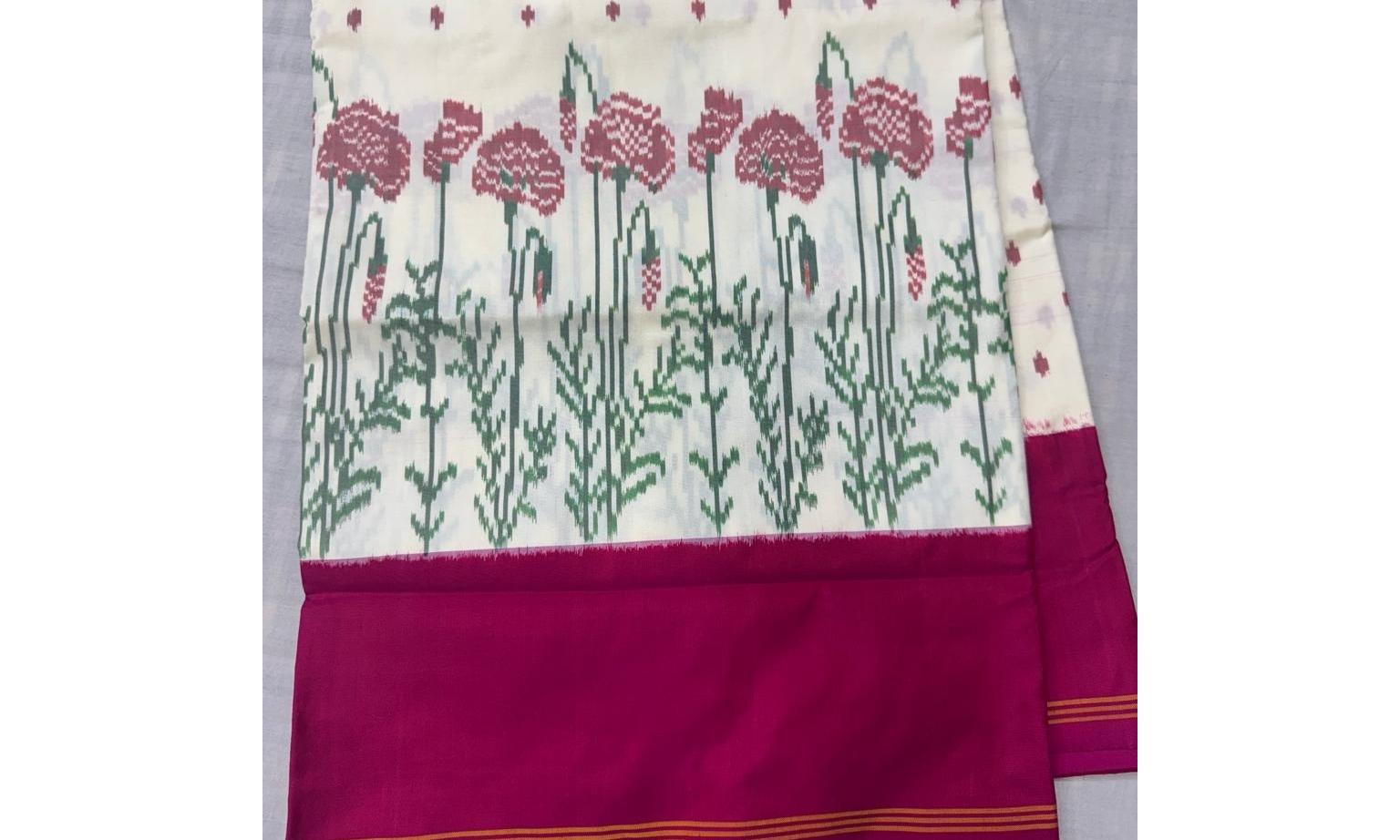 Chandur Weavers Innovate Traditional Handloom Designs
