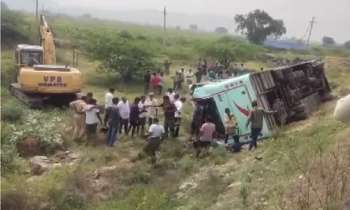 Prakasam: APSRTC Bus Overturns, 40 Passengers Injured
